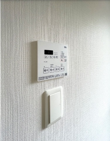 雨の日も安心の浴室乾燥つき