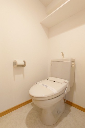 清潔感のあるトイレですね