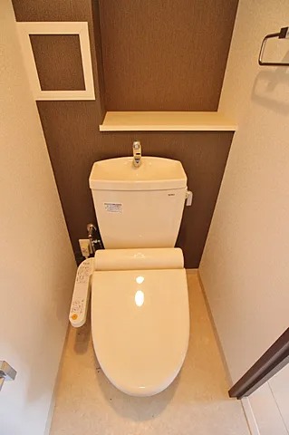 清潔感のあるトイレですね