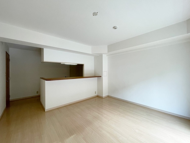 明るくて解放感のあるリビングです