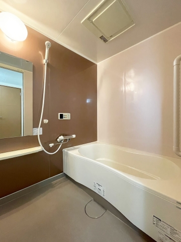 日々の疲れを癒せる浴室です