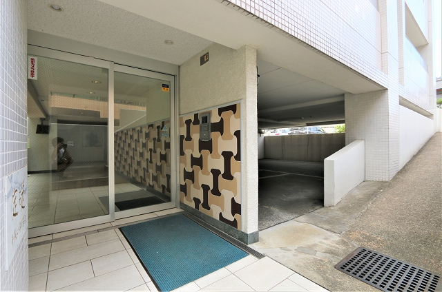 広々空間のエントランスです
