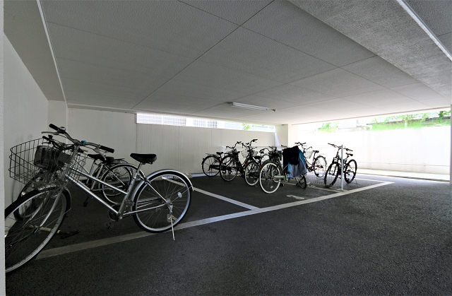 駐輪スペースもあります