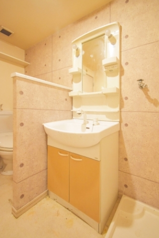 お出かけ前の身支度はこちらで