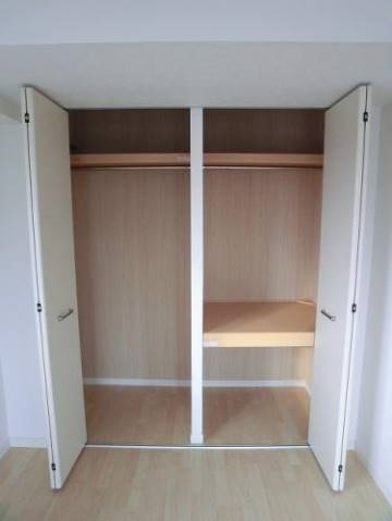 奥行きのあるクローゼットです。