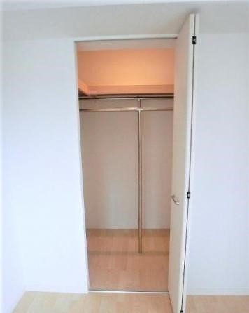 嬉しいウォークインクローゼットです。