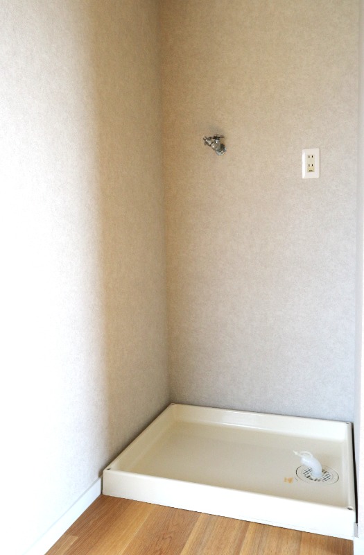 室内洗濯機置場完備。