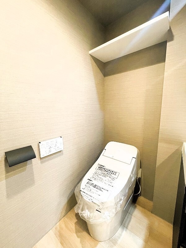 清潔感のあるトイレですね。