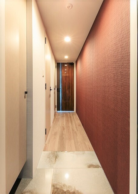 玄関収納完備。