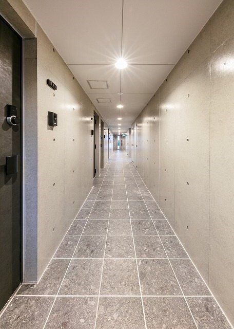 内廊下で雨の日でも安心。