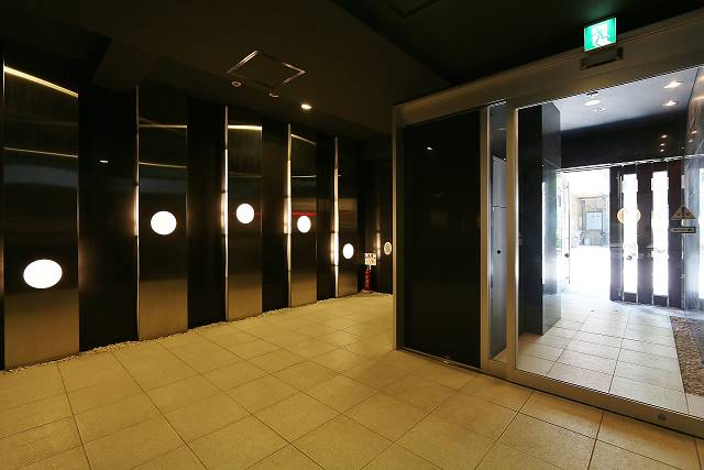 オシャレで広々な帰ってきたきくなるエントランスですね