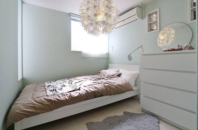 こちらは寝室にいかがでしょうか