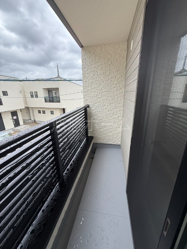 バルコニーで洗濯物も乾きそうです