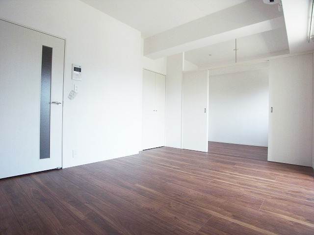 大き目のソファーも置けますよ