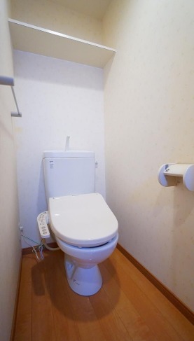 ウォシュレット付いてます