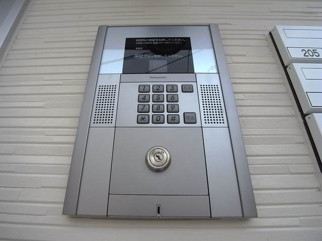 オートロックがあり安心です。