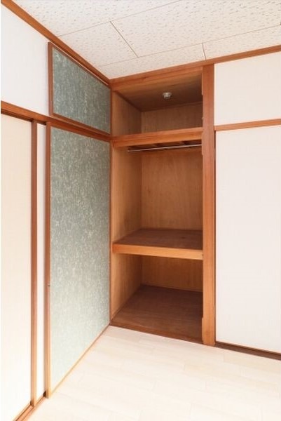 お荷物はこちらへ。