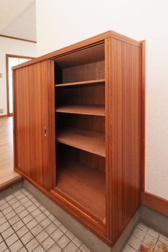 靴箱はこちらです。