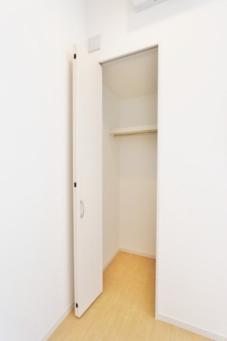 お洋服などはこちらへ