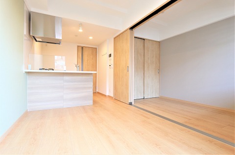 家具の配置がしやすいリビングですね