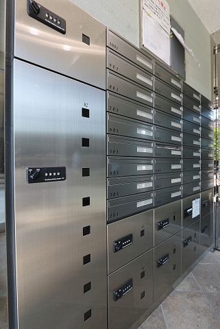 不在時も安心の宅配ボックスです