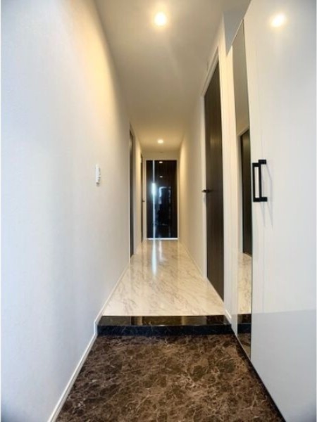 落ち着いた雰囲気の玄関です