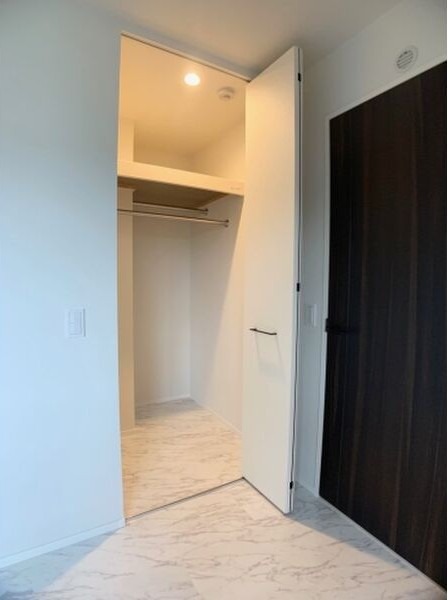 大容量のウォークインクローゼットです