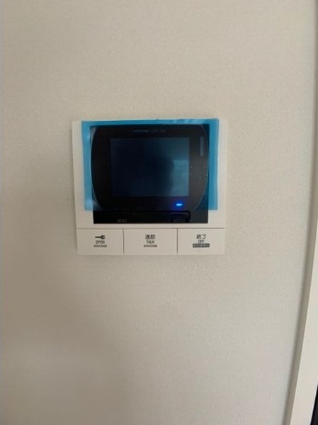 モニター付きインターホンで安心です