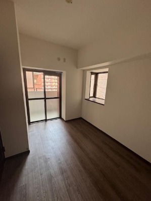 明るいお部屋でテンションが上がりますね