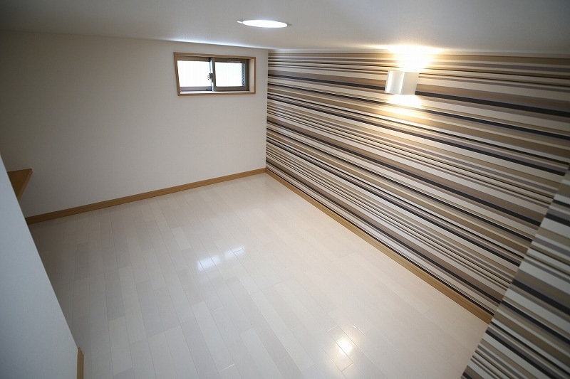 ロフトスペースは寝室や物置としてお使いいただけます