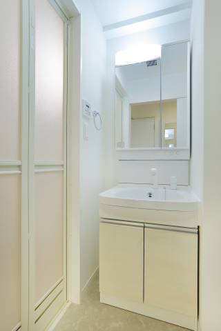 もちろん独立洗面台あります