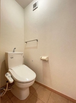 清潔感のあるトイレです