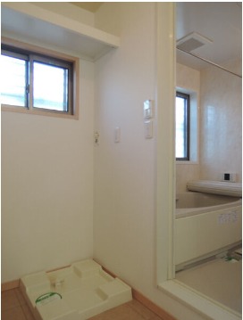 洗濯機は室内にあります