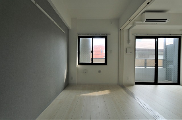 こちらは寝室にいかがでしょうか