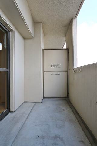 バルコニーも広々快適です