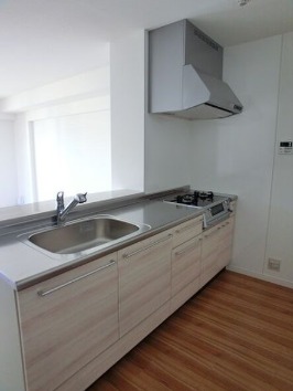 人気のカウンターキッチンです