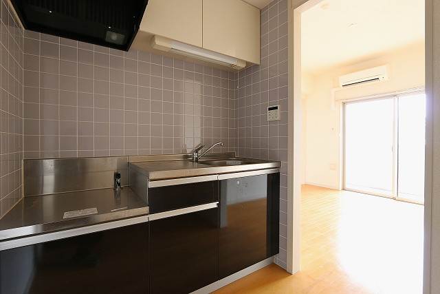 調理スペースも充分、料理も捗りますね