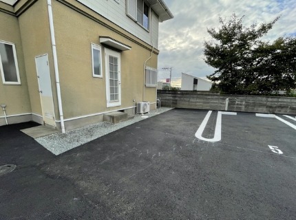 敷地内駐車場付きです