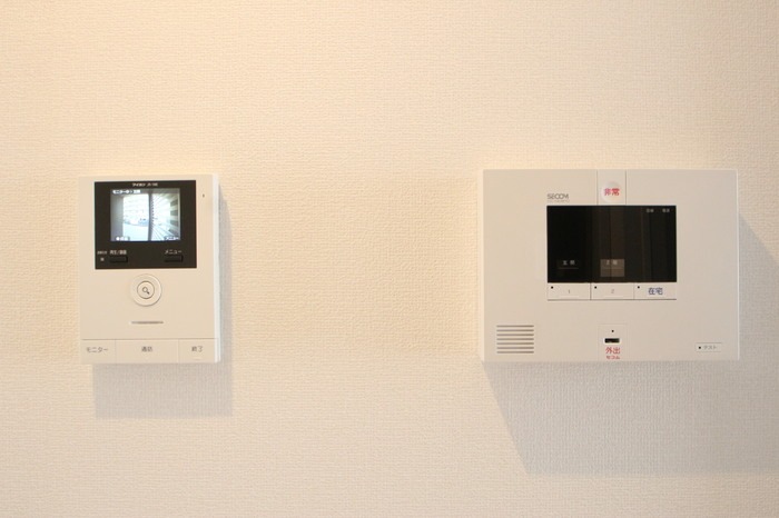 モニターホン完備。