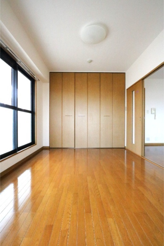 こちらは寝室にいかがでしょうか