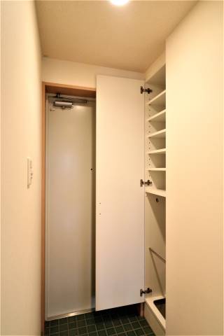 高さのあるシューズボックス