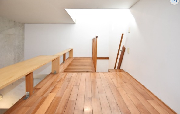 こちらは寝室にいかがでしょうか