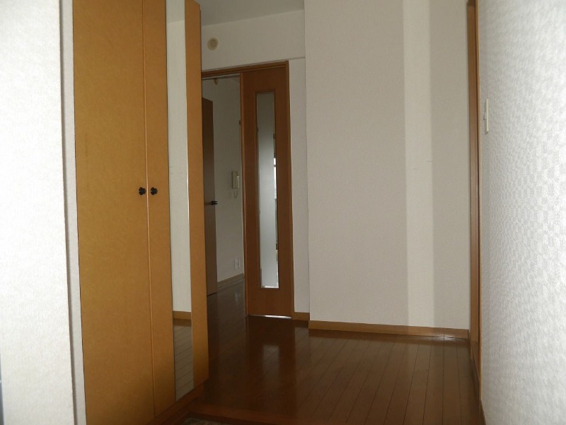 玄関からはこんな感じです。