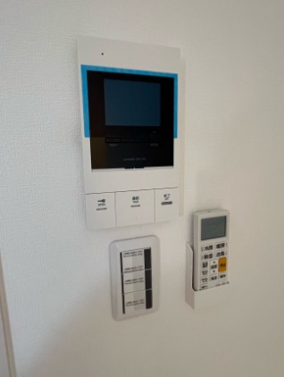 モニター付きインターホンで安心です