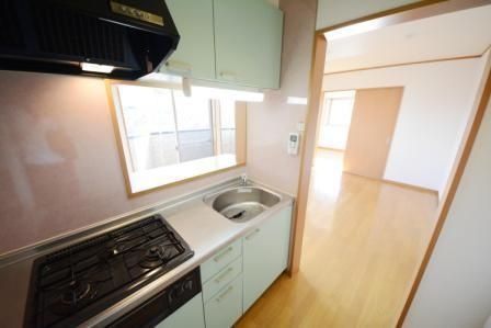 グリル付きのシステムキッチンで料理がはかどりますね