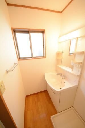 採光窓があって明るいですね