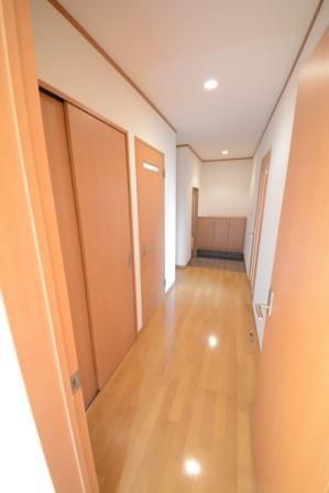 通路も明るいですね