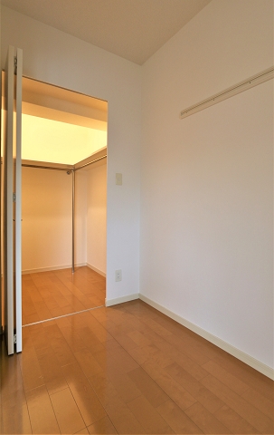 ウォークインクローゼットも大容量