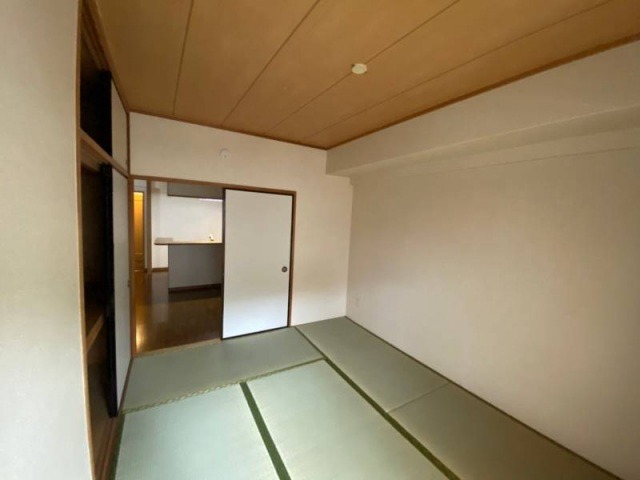 畳の匂いで落ち着く空間になりそうですね