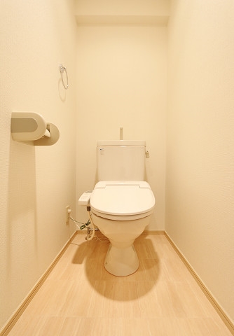 嬉しいウォシュレット付きです